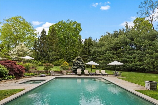 Building Photo - 6 Round House Ct
