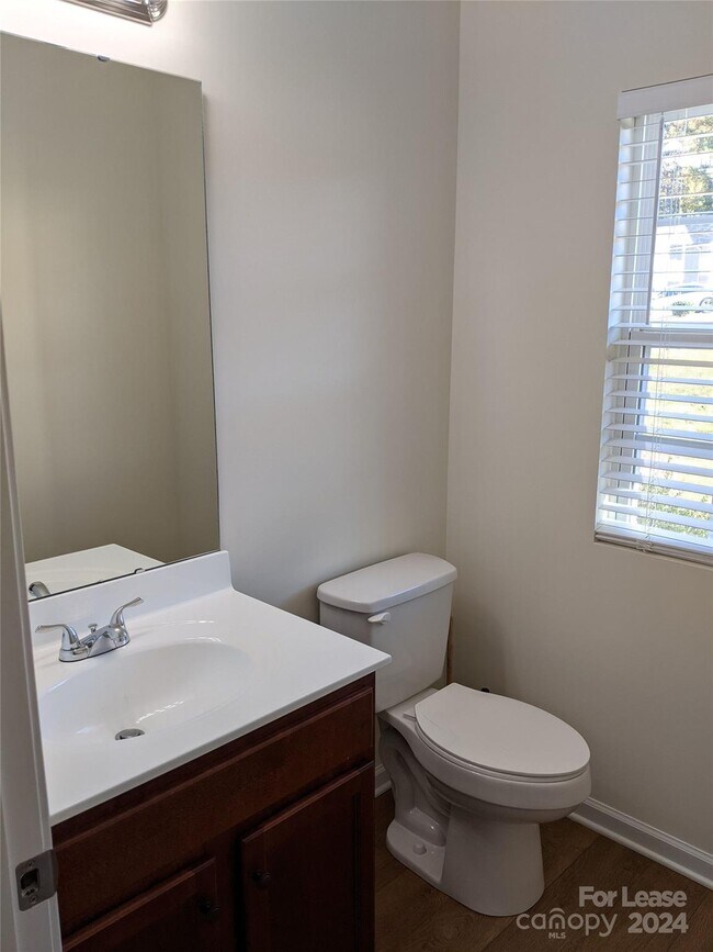 Foto del edificio - 131 High Bluff Cir