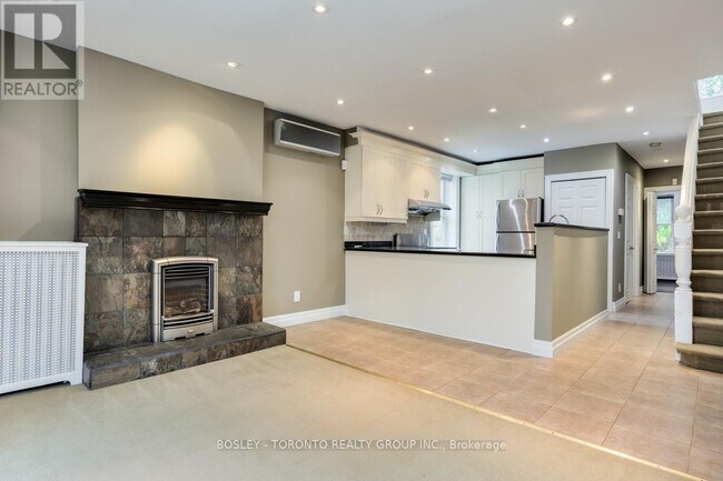 Photo du bâtiment - 253 Bedford Rd