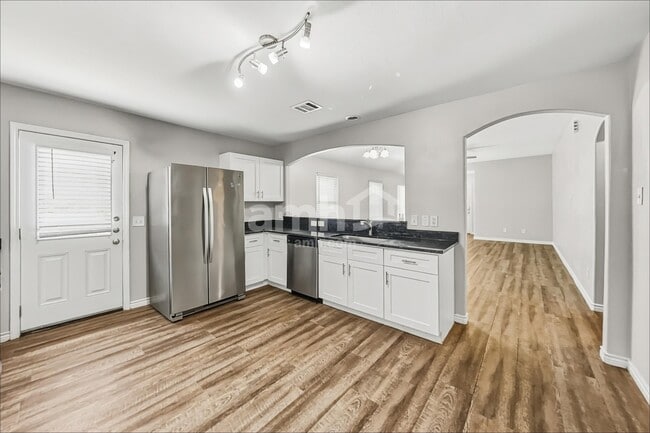Building Photo - 13211 Ambrosa Dr