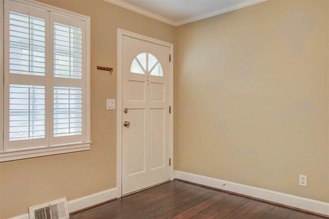 Foto del edificio - 1341 North Sherwood Drive, Charleston, SC ...