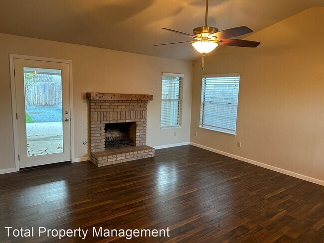Building Photo - 4 br, 2 bath House - 1622 S. Peppertree Ct.