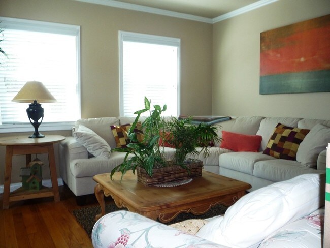 Foto del edificio - 4325 Sunnyslope Ave