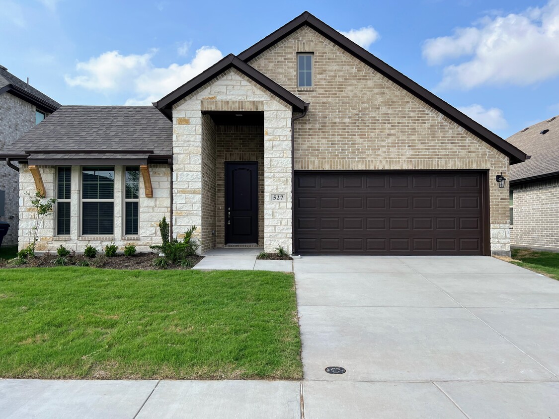 527 Bradley Dr, Fate, TX 75087 House for Rent in Fate, TX