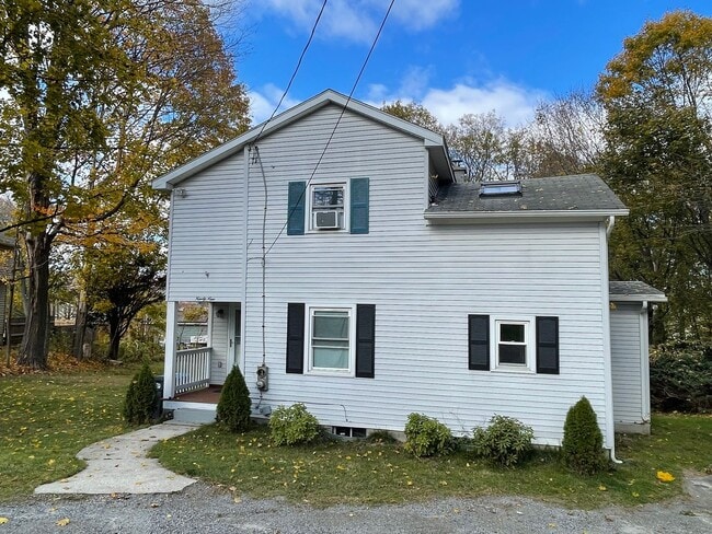 Building Photo - Charming 3-Bedroom Home Near Pontoosuc Lake