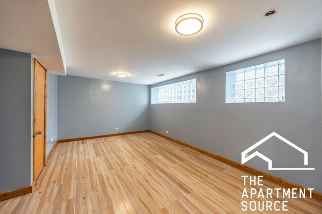 Foto del edificio - 1349 N Washtenaw Ave