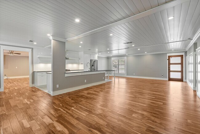Foto del edificio - Beautiful 4 bedroom, 2.5 bathroom home in North Austin!!!