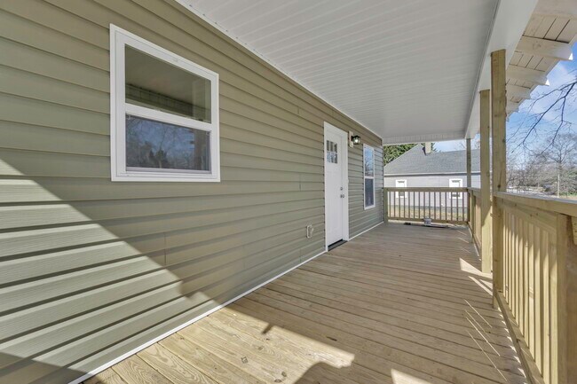 Foto del edificio - 304 E Hampton Ave