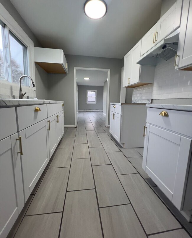 Foto del edificio - Beautiful  2 Bedroom House Available NOW in Burnham IL MUST SEE!!!