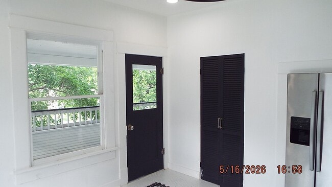 Photo - 940 W Mulberry Ave (San Antonio, TX) Apartment