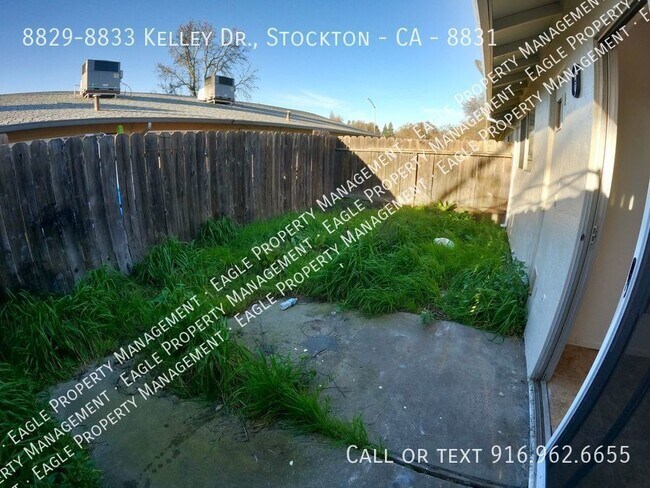 Building Photo - Rent ready 2/1 in Stockton