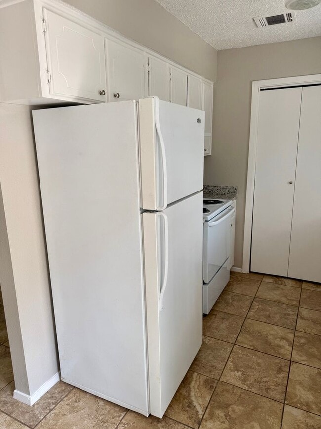 Foto del edificio - 2BD/2BA duplex in Hewitt!