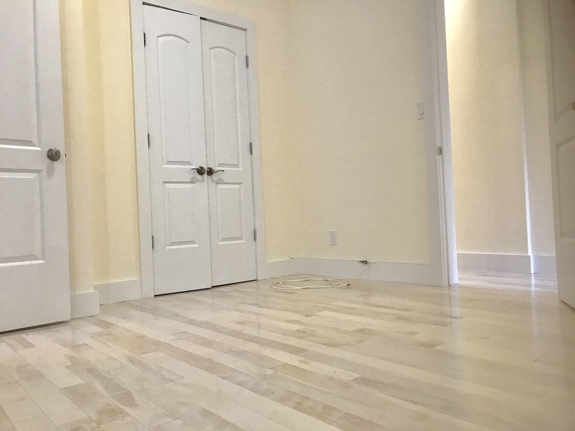 Foto principal - 853 St Nicholas Ave