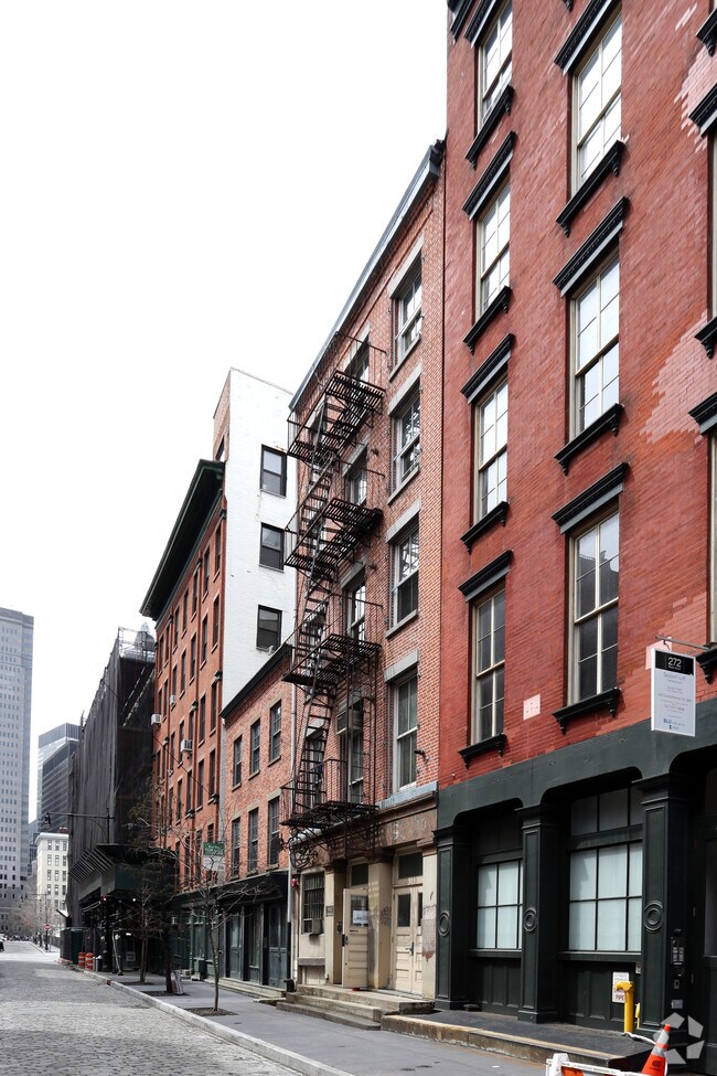 Building Photo - 270 Water St