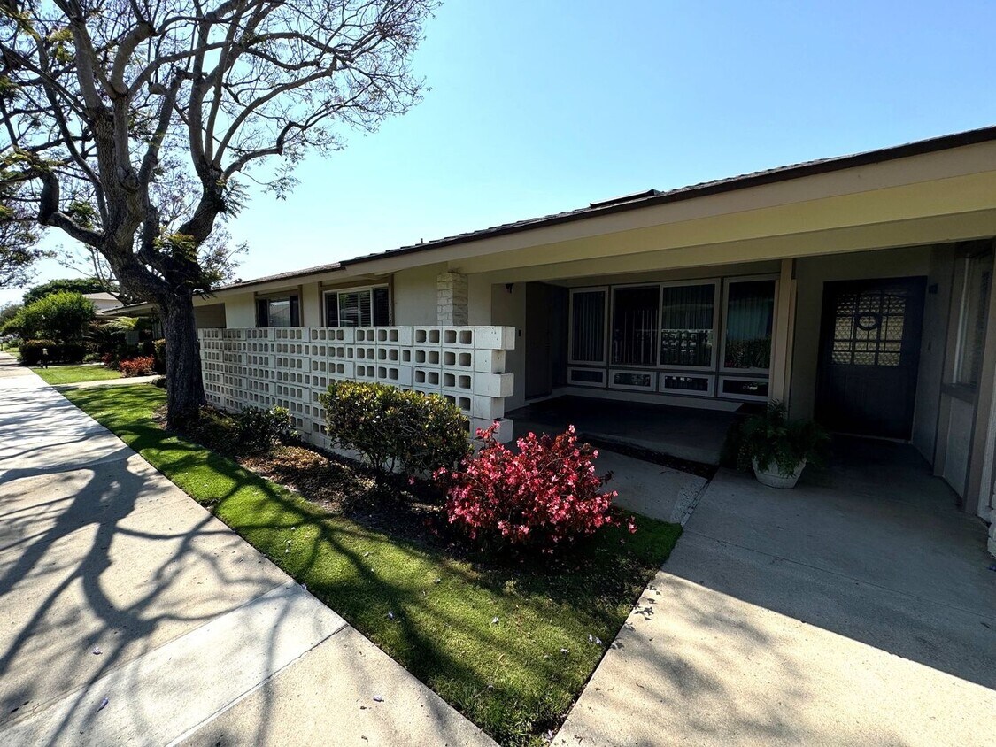 Primary Photo - Hueneme Bay- 55+ Community With Great Amen...