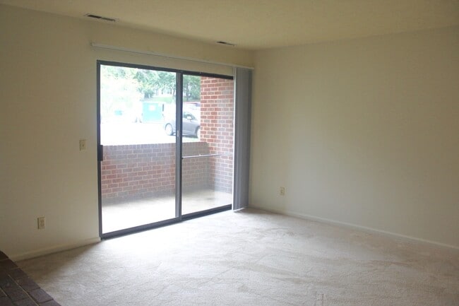 Building Photo - Great 2 BR-2BA Condo for rent!  1034-1 Blu...