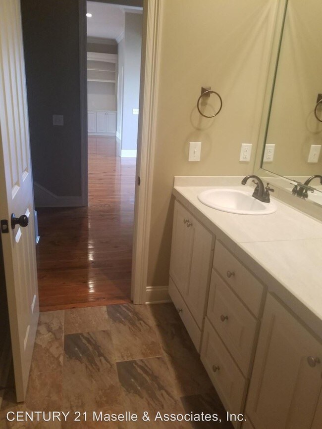 Building Photo - 4 br, 3 bath House - 206 Copper Creek