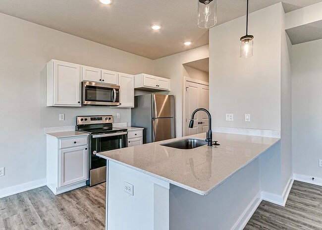 Foto del edificio - 6951 Bluebell Ct