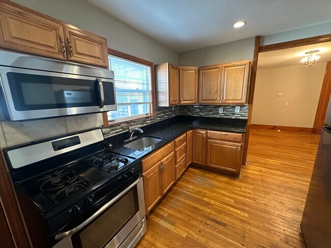 Foto del edificio - 258 Lexington St