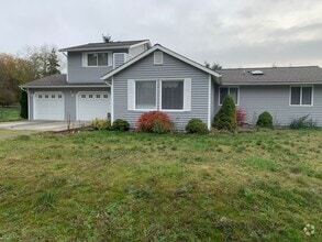 Building Photo - 460 E Mitchell Dr