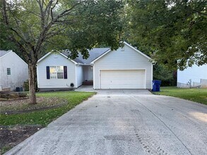 Building Photo - 1135 Hillcrest Glenn Cir