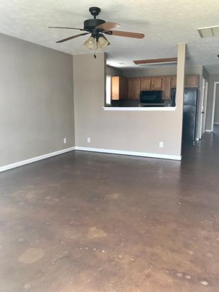 Foto del edificio - 709 Peggy Branch Dr, Mt Sterling, KY 40353