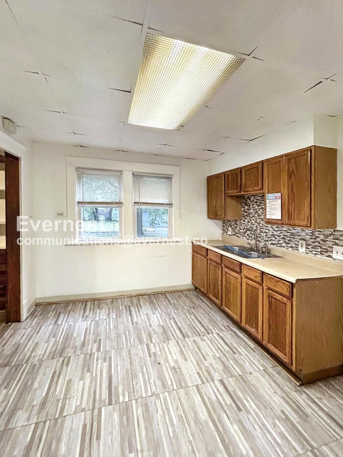12701 Benham Ave Cleveland, OH 44105 – photo 3