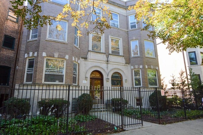 Building Photo - 3047 W Logan Blvd