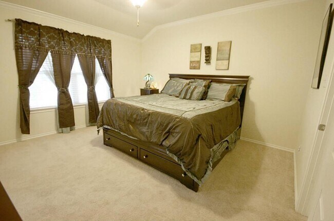 Building Photo - 24530 Folkstone Cir