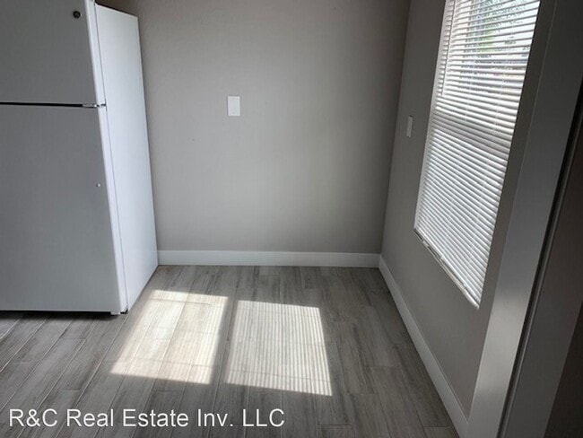 Building Photo - Studio, 1 bath House - 5040 N. 18th Avenue...