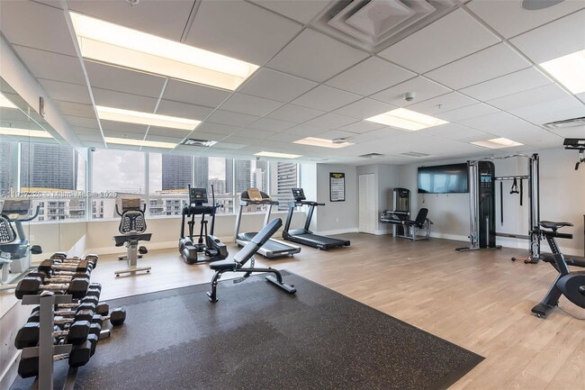 Foto del edificio - 321 NE 26th St