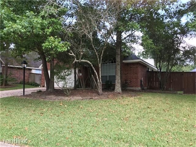 Primary Photo - 31 Paddock Pines Pl
