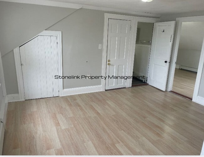 Building Photo - *49 Commodore Street