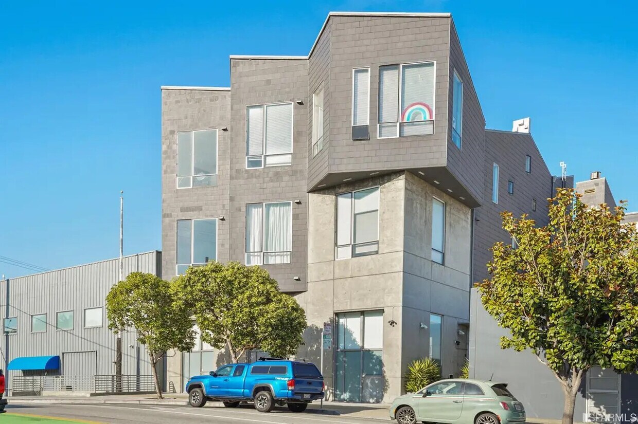 Primary Photo - 1415 Indiana St