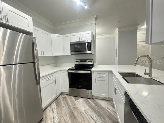 Building Photo - 8818 Villa View Cir