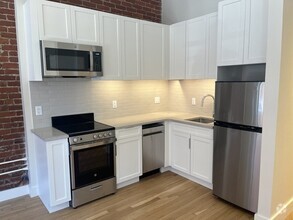 Building Photo - 51 Sewall Ave