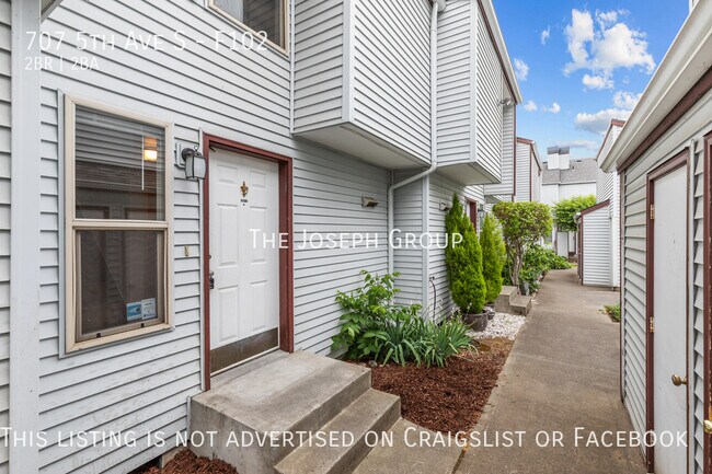 Building Photo - Newly renovated 2 bed/1.5 bath in Kent!
