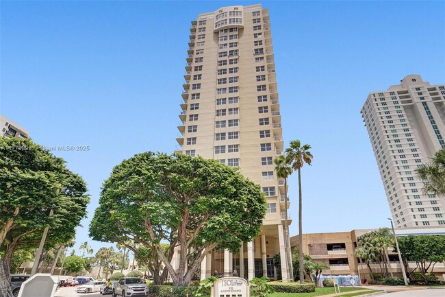 Building Photo - 770 Claughton Island Dr