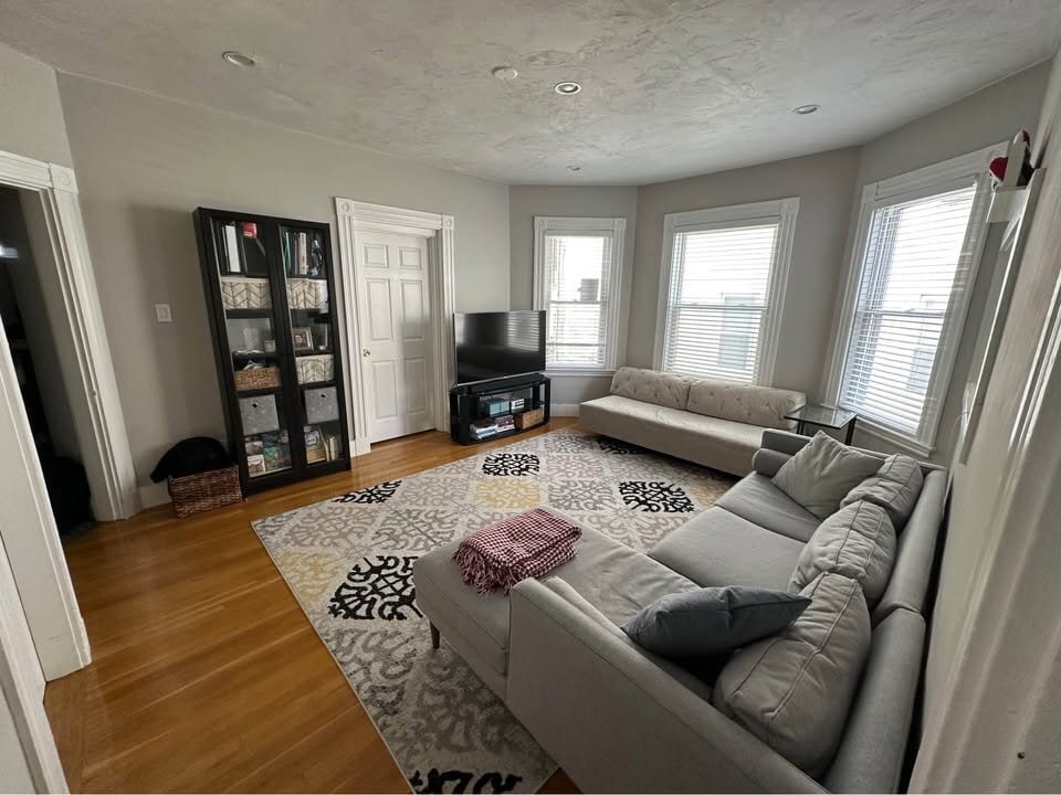Photo - 166 Glen St (Somerville, MA)