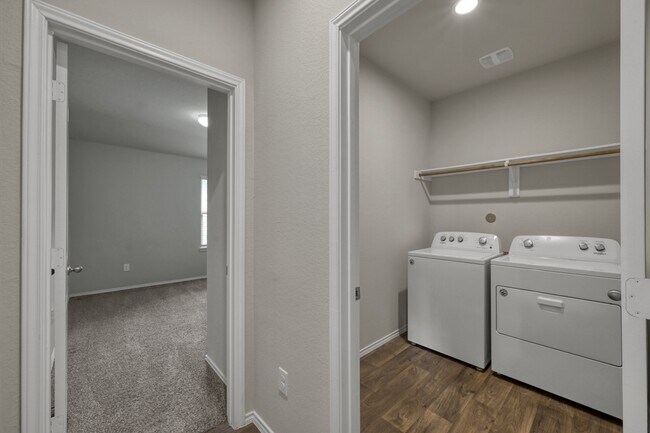 Foto del edificio - 14149 Redwood Forest Trail