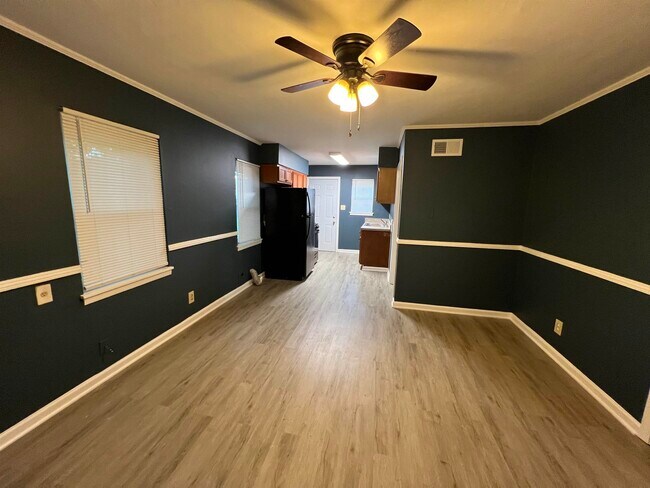 Building Photo - 104 Echo Cove
