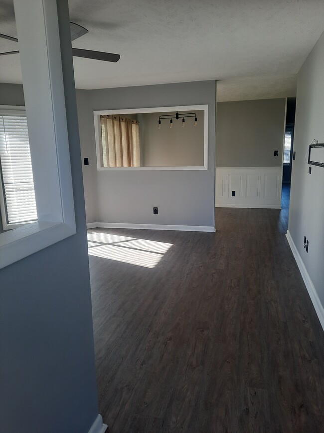 Foto del edificio - 6921 Timberwood Dr