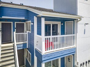 Building Photo - 3506 Cove View Blvd