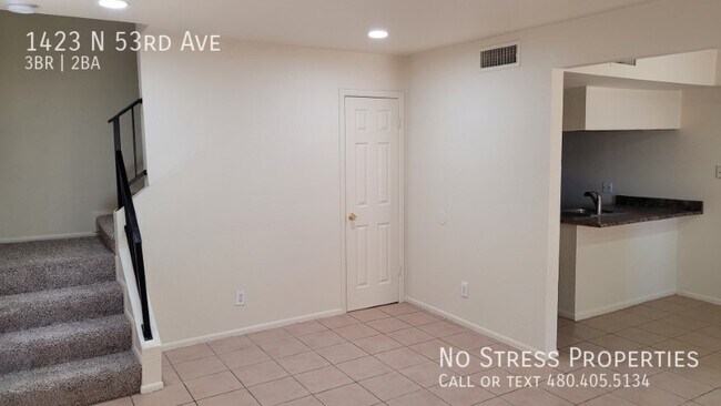 Foto del edificio - 3 Bed Town Home off 53rd Ave and McDowell