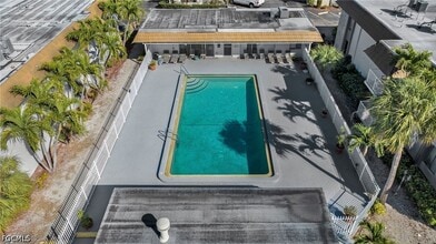 Building Photo - 1830 Maravilla Ave