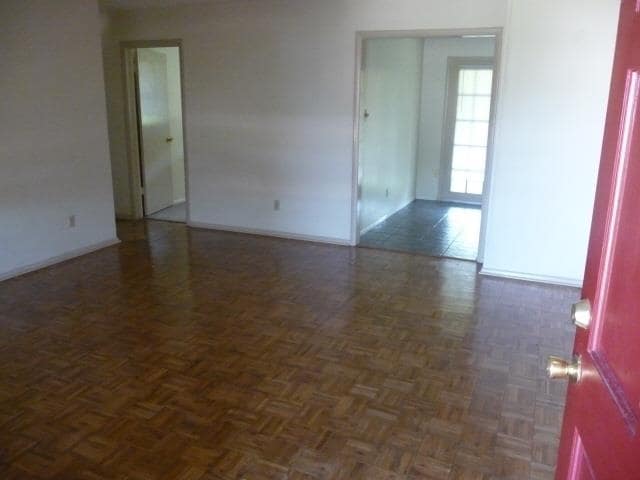 Building Photo - 515 SW 69th St