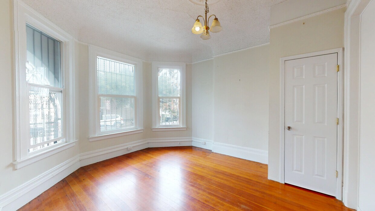 Primary Photo - 3367 25th St
