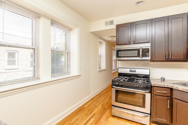Foto del edificio - 4452 N Sheridan Rd