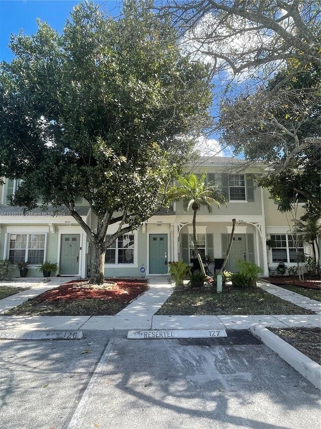 Primary Photo - 7850 Sanibel Dr