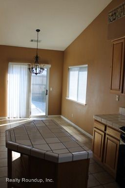 Building Photo - 10261 Point Reyes Cir